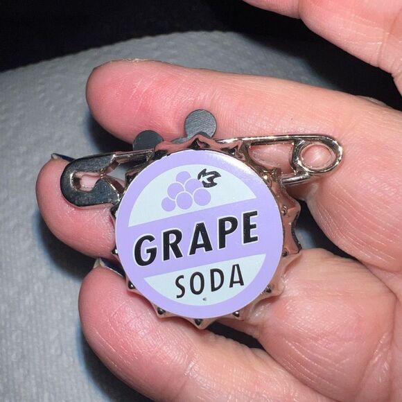 Disney 2010 Disney Parks Grape Soda Lid Disney - Pixar Up Pin - Ellie Badge - Picture 3 of 9